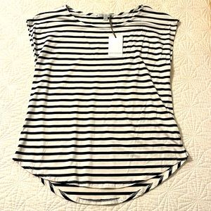 🌻SALE 5/$50 or 10/$75🌻 Black and white stripe top